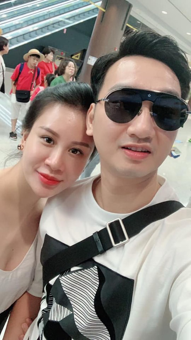 Mới đây nhất, Ngọc Hương - bà xã Thành Trung bất ngờ đăng tải dòng trạng thái trên trang cá nhân: 