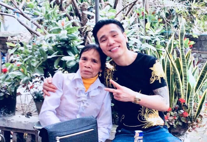 Mẹ của Châu Việt Cường đã bị tàu đâm tử vong trong lúc đi nhặt ve chai mưu sinh