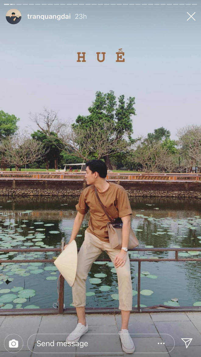Cả hai cùng chia sẻ hình ảnh trong chuyến đi Huế.