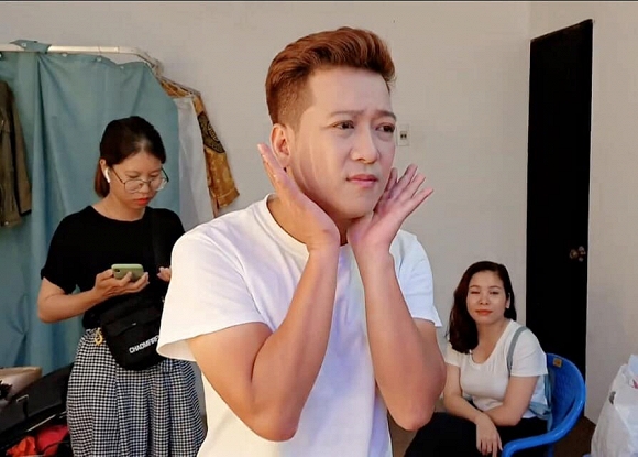 Trường Giang cực ''cute'' trong Shbet123 Link Vào ShBet Mới Nhất vàng nâu, nhận cơn mưa lời khen từ cư dân mạng.