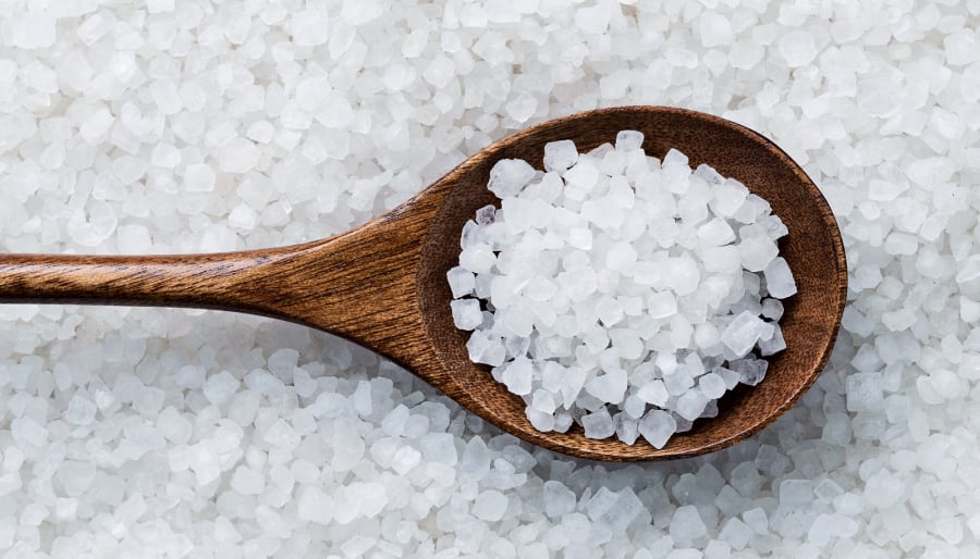 sea-salt-on-spoon_1600