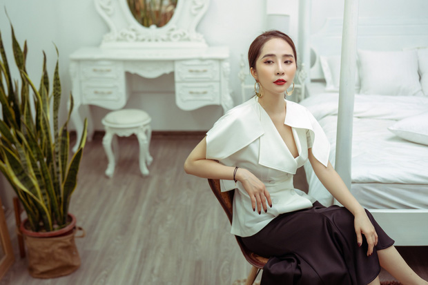 Quỳnh Nga thanh lịch trong bộ ảnh mới.    