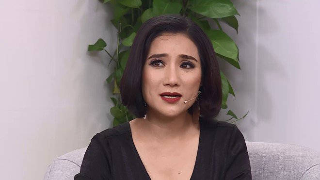 Cát Tường biết một điều duy nhất làm mẹ luôn buồn là việc cô chưa yên bề gia thất.