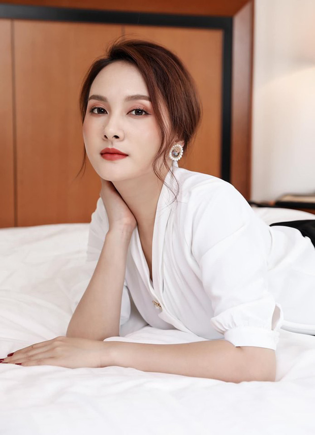 Mới đây trên trang instagram cá nhân, Bảo Thanh bất ngờ đăng tải dòng trạng thái đầy ẩn ý. Thông qua dòng trạng thái được chia sẻ, Bảo Thanh cho rằng để nổi tiếng và thành công thì phải biết hi sinh và đánh đổi nhiều thứ. Đồng thời, nữ diễn viên cũng nhấn mạnh việc mình phản đối chuyện câu like, câu view bằng cách rẻ tiền.    