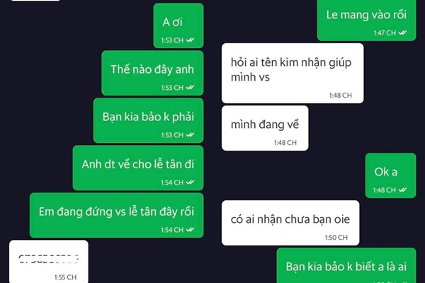 Tin nhắn của shipper và vị khách.