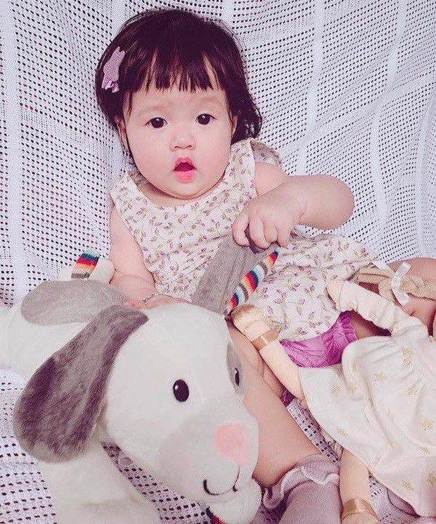 Hình ảnh Sophie khi còn bé.