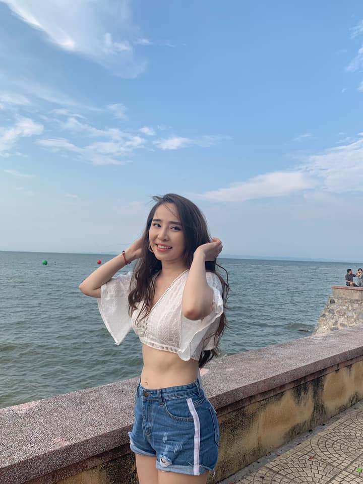 1566093924-238-quynh-nga-sau-ve-nha-di-con-vong-eo-giam-con-55cm-69010803_10157743528069551_823045081148686336_n-1566031081-width720height960