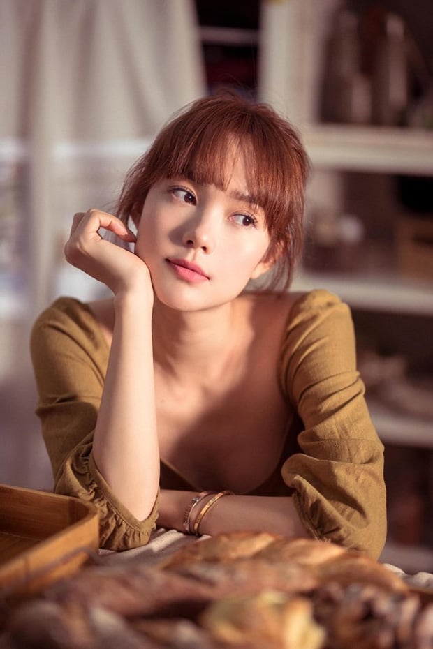 Nữ ca sĩ Minh Hằng vừa bất ngờ tung loạt hình ảnh mới kèm dòng chú thích: 