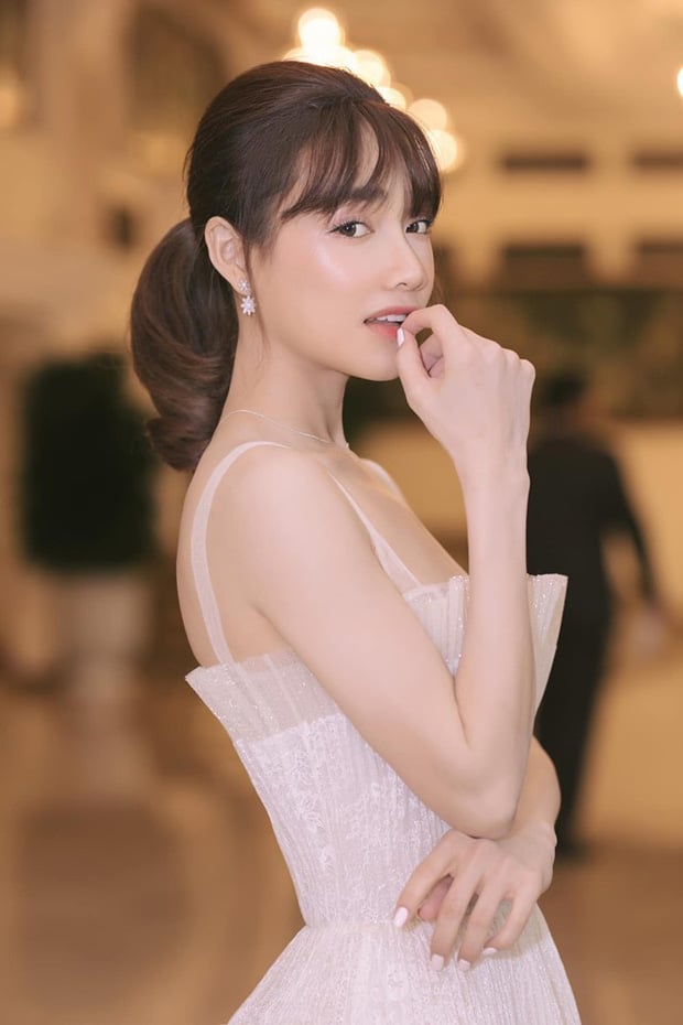 Nhã Phương vừa khiến cộng đồng mạng không khỏi trái tim 