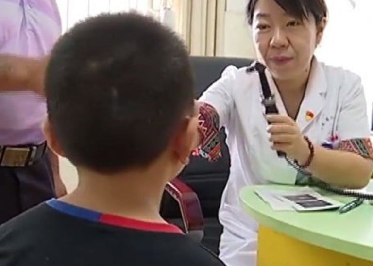 choi-dien-thoai-phunutoday-02