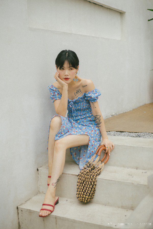 xinh-xeo-la-mot-phan-5-mau-vay-nay-con-giup-eo-banh-mi-hoa-thon-gon-bat-ngo-64faf77dgy1g3jec8y0yxj22u448fu17-1566459037-739-width600height895