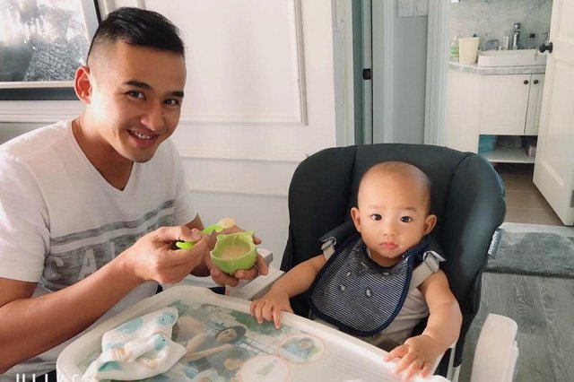 Diễn viên Lương Thế Thành chăm con rất đảm