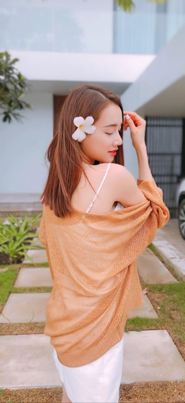 Nhã Phương đăng ảnh khi đang đi nghỉ dưỡng vào ngày Quốc khánh.  