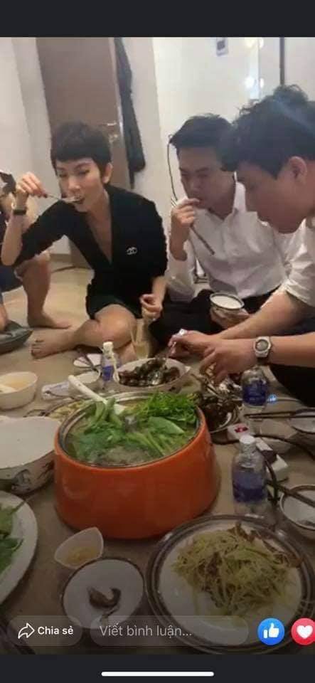 Hình ảnh được cắt tự đoạn video do Hoa hậu Thu Hoài đăng tải trên trang cá nhân.  