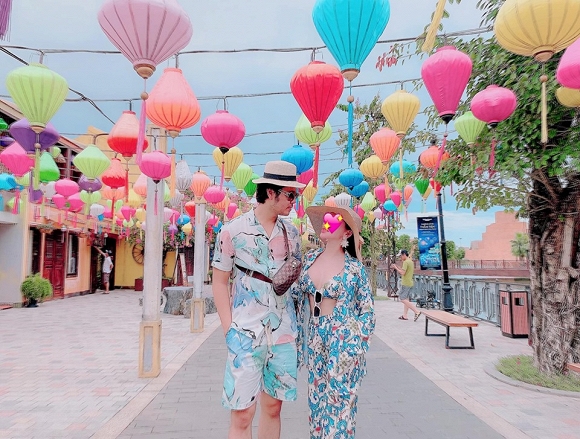 Vũ Hoàng Việt đưa bạn gái đi du lịch Đà Nẵng, Hội An.  
