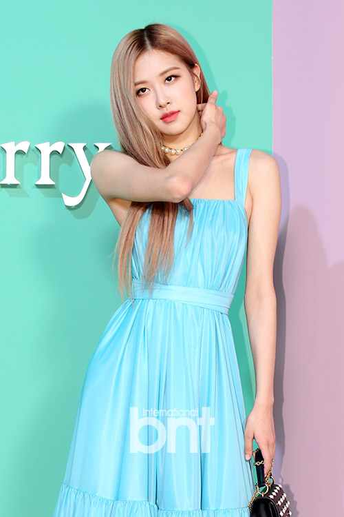 Main vocal của BlackPink với Shbet123 Link Vào ShBet Mới Nhất vàng tại buổi workshop của thương hiệu Burberry