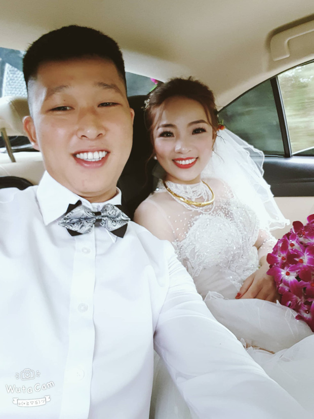 Trừ những lúc mưa và mất điện ra thì cô dâu cũng có những bức ảnh xinh đẹp thế này nhé.