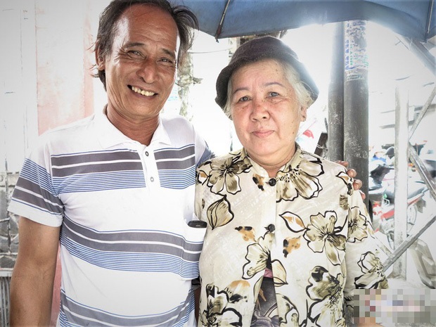 Vợ chồng ông Chương - bà Luôn. Ảnh: T.A.