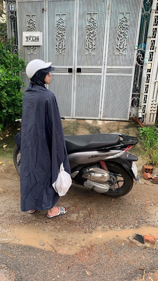 Anh chàng lặn lội đi mua đồ ăn cho người yêu và cái kết 