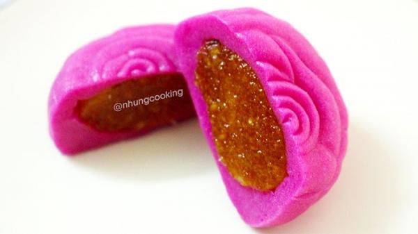 Không cần học qua trường lớp nào, chị em hoàn toàn có thể tự tìm hiểu và mày mò công thức làm bánh trên m‌ạng.