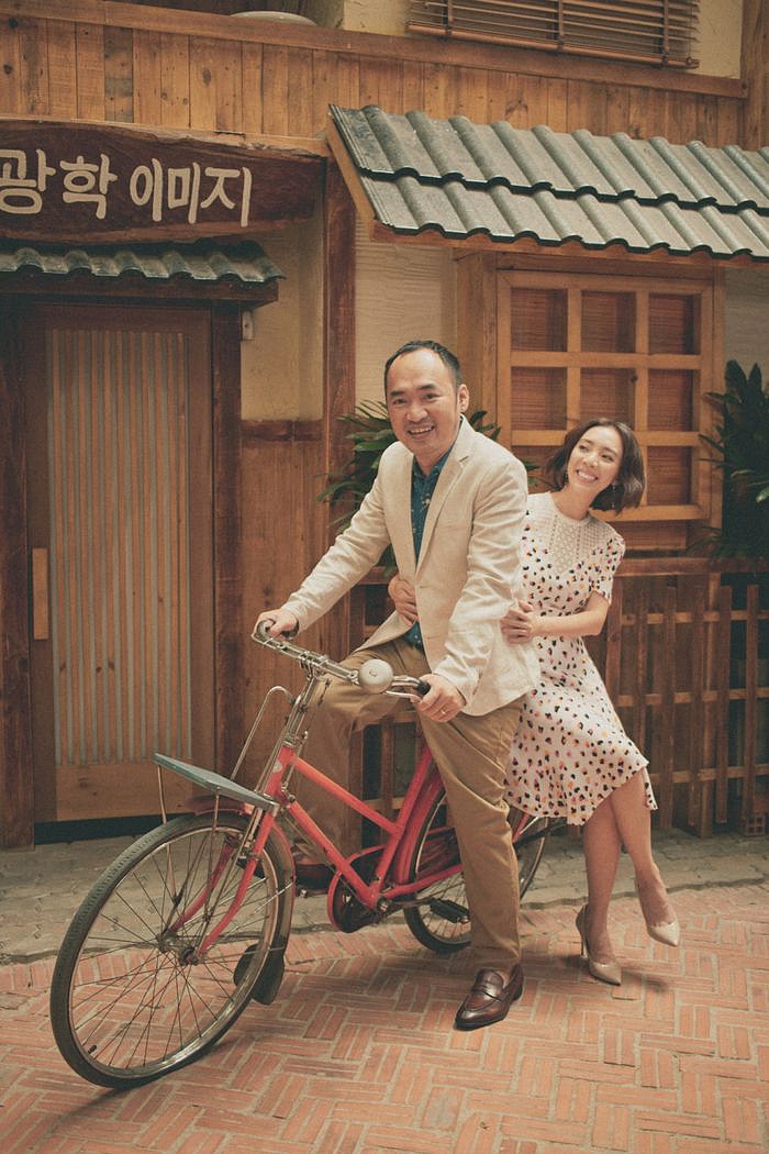 tien-luat-thu-trang-don-trung-thu-hanh-phuc-cung-con-trai-bat-mi-ve-ke-hoach-co-them-em-be-trong-tuong-lai-ecfbe8