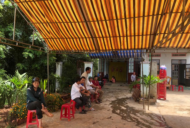 Gia đình chuẩn bị hậu sự cho nạn nhân.