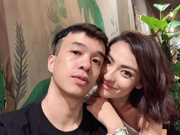Nữ người mẫu muốn cùng bạn trai bỏ lại quá khứ, đón điều hạnh phúc trong tương lai.    