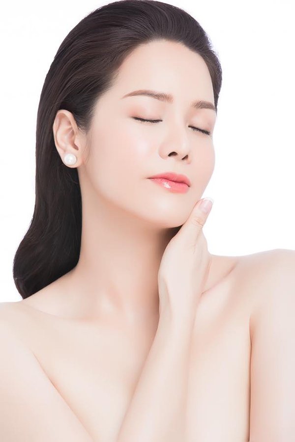 nu-chinh-phim-tieng-set-trong-mua-da-u40-van-vao-vai-gai-18-cuc-ngot-nho-dieu-nay-43052435_1876701779103771_1288097551479734272_n-1568790281-783-width600height900