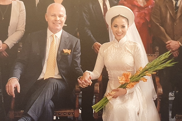 Suốt 7 năm chung sống, Thu Minh chưa từng công khai bất kì hình ảnh nào trong hôn lễ của mình.