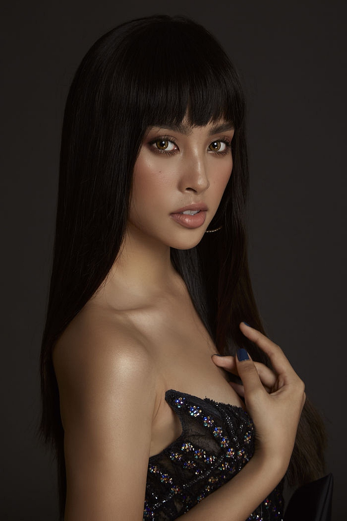 tieu-vy-tao-bao-khoe-body-goi-cam-sau-1-nam-dang-quang-dep-me-hoac-thua-suc-thi-miss-universe-bb4345