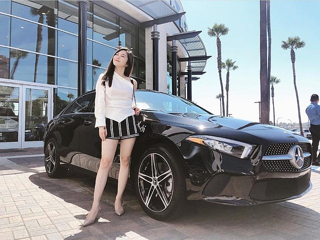 Nữ ca sĩ đang tập làm quen với những điều mới mẻ và học cách cân bằng tại nơi đất khách.