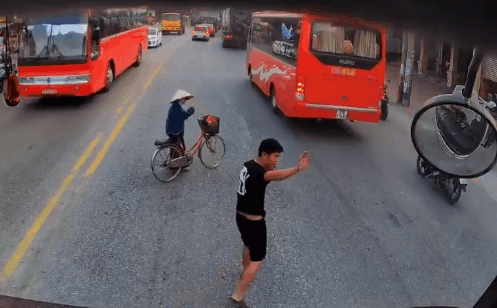 Hình ảnh cắt từ clip.