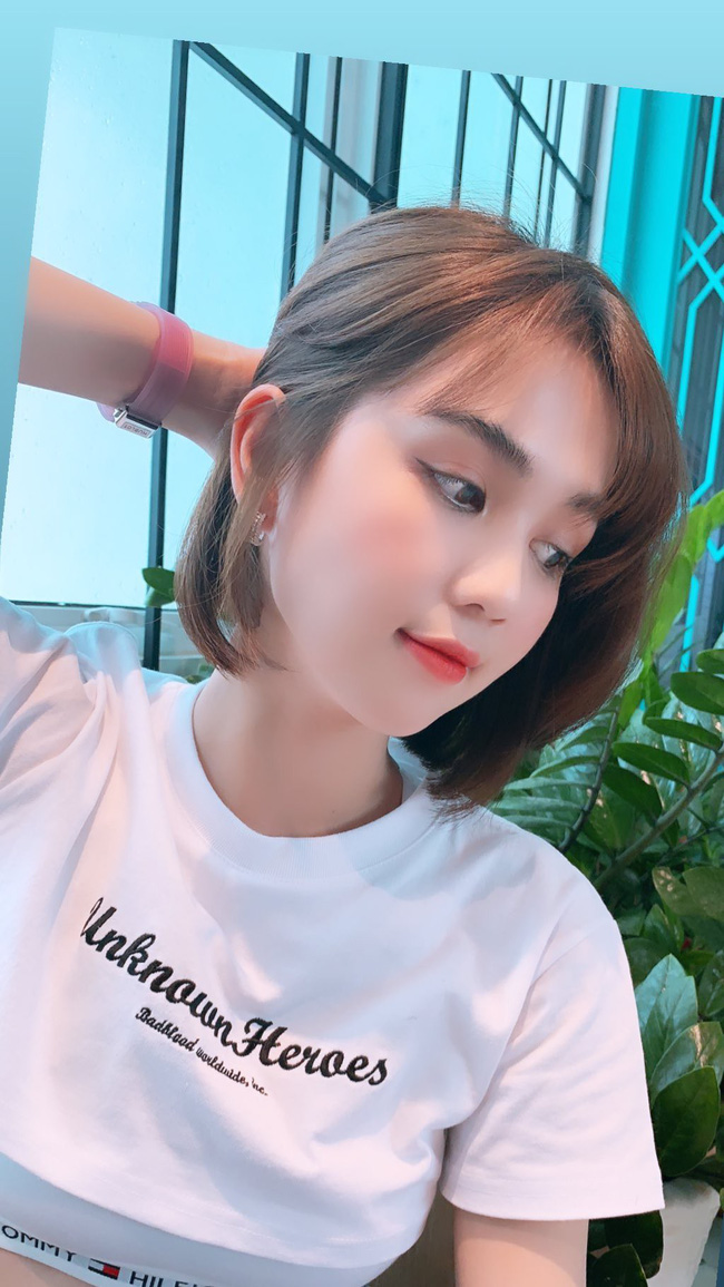 Với Shbet123 Link Vào ShBet Mới Nhất ngắn ngang cằm, mái bằng lưa thưa khiến 