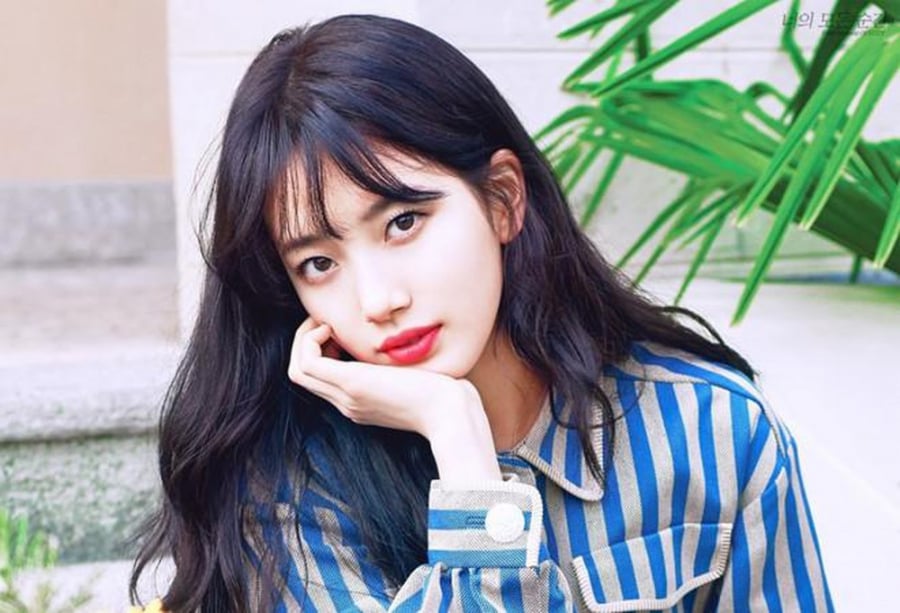 Phụ nữ đuôi mắt hõm