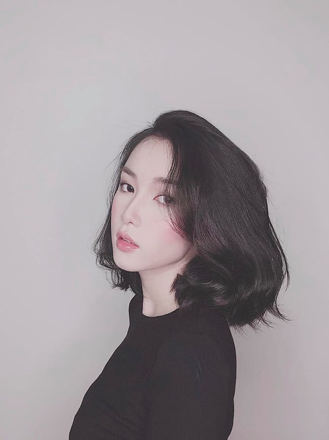 Chân dung cô nàng được cho là bạn gái tin đồn của thủ môn Bùi Tiến Dũng.