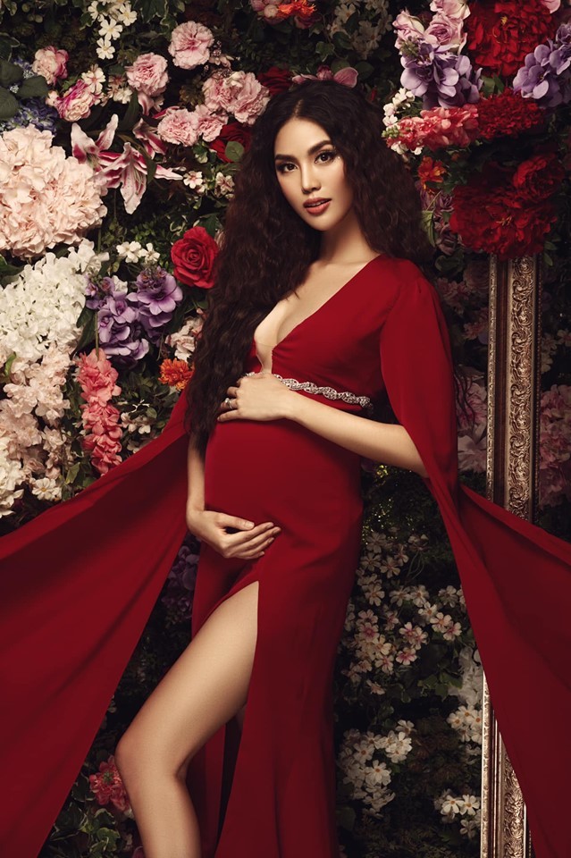 Kể từ khi chính thức thông báo mang bầu, nhan sắc của Lan Khuê luôn được nhận xét thăng hạng hơn rất nhiều so với thời còn độc thân.  
