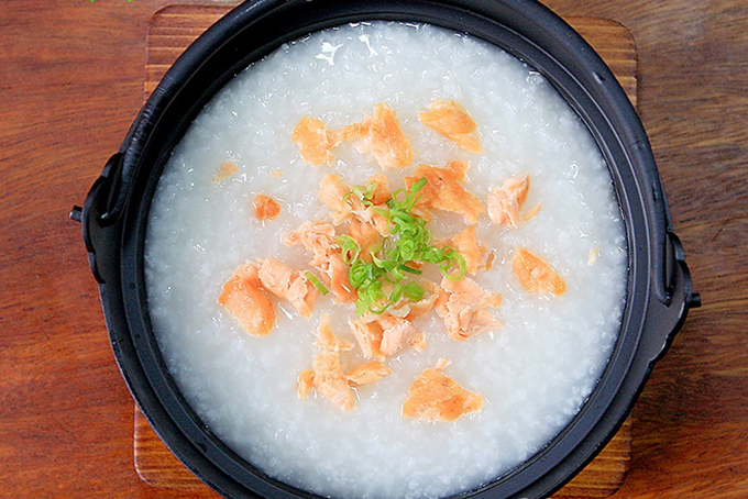 Cháo cá hồi tốt cho trẻ