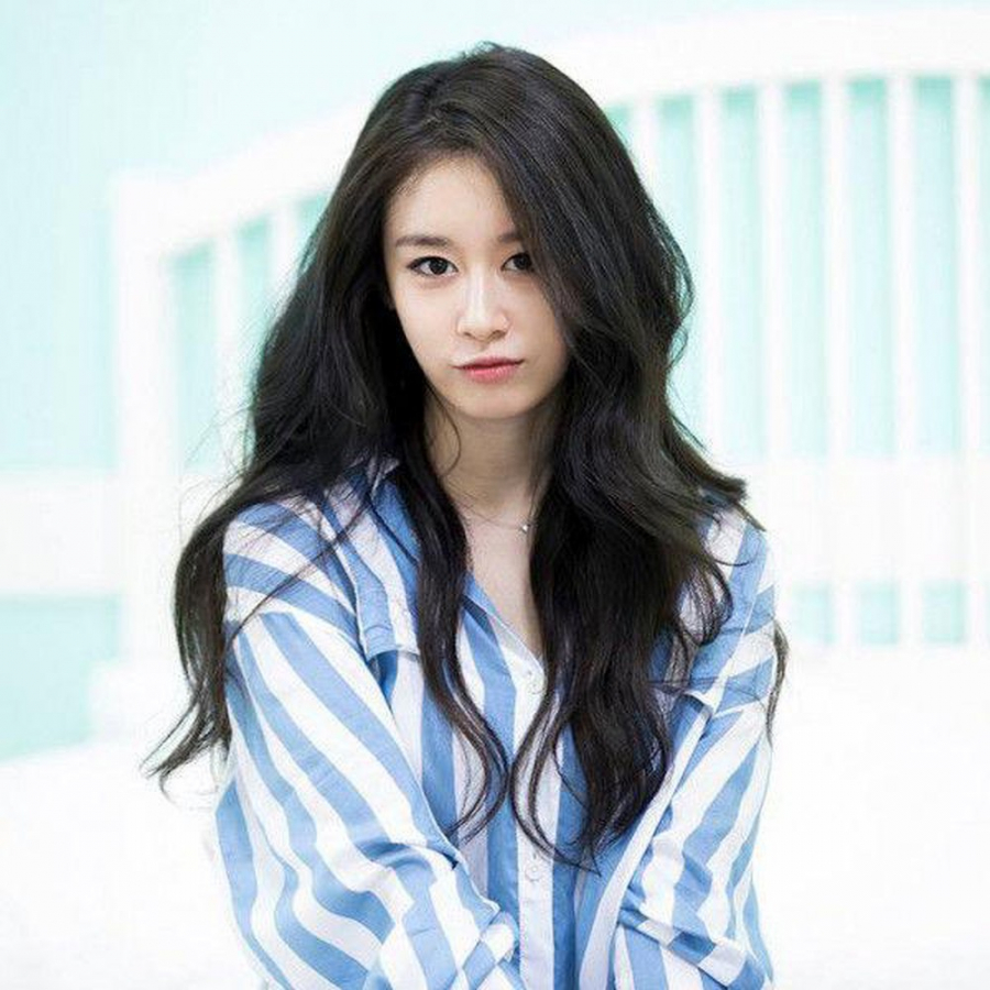 JiYeon đáng yêu nhẹ nhàng trong Shbet123 Link Vào ShBet Mới Nhất đen dài