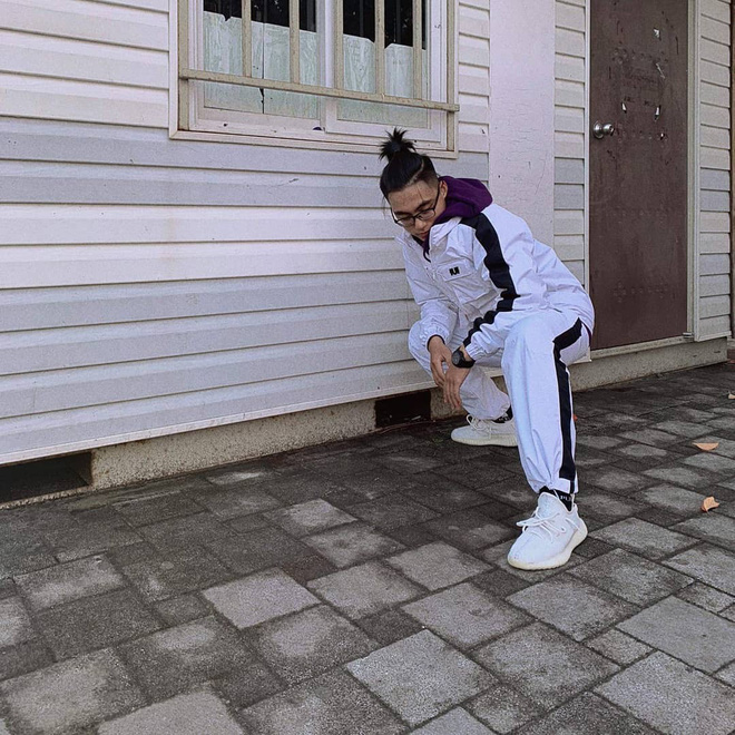 Đa phần mỗi lần xuất hiện, cộng đồng mạng chỉ thấy Việt Hoàng lựa chọn Shbet999 com đăng nhập kiểu sporty khỏe khoắn.
