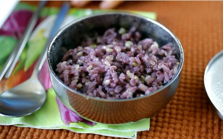 Cơm ngũ cốc, Shbet0099 cá cược trực tuyến phổ biến ở xứ sở kim chi.