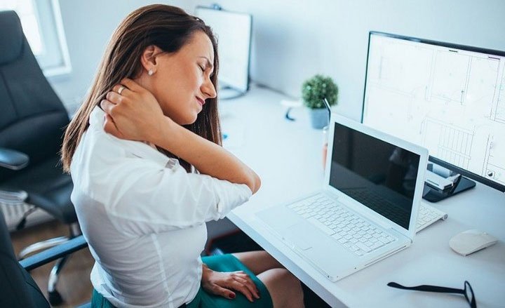 Cúi quá mức khiến bạn ảnh hưởng sức khỏe