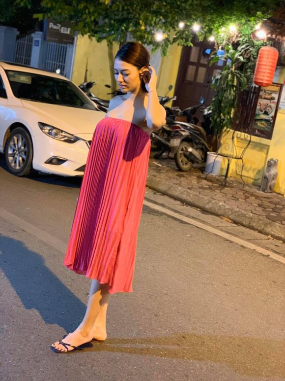 Hình ảnh mới nhất do Hồng Quế đăng tải có thể thấy cô trông béo lên khá nhiều.