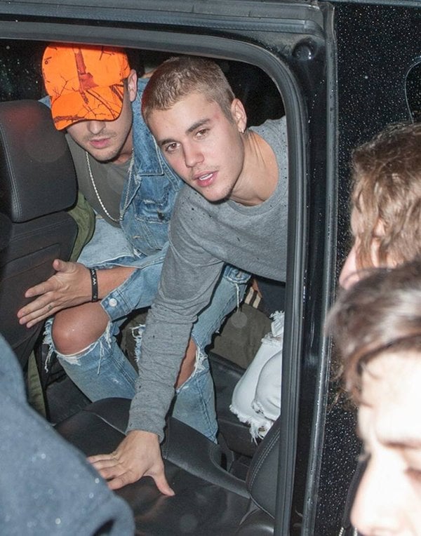 Justin Bieber chia sẻ bức ảnh này trên instagram cá nhân cùng dòng trạng thái 