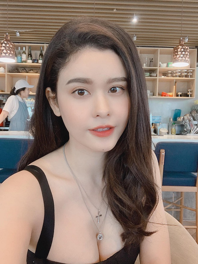 Giờ đây, nhan sắc cô nàng ngày càng thăng hạng.