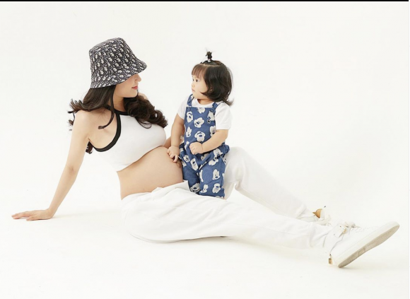 Cận kề ngày sinh, Diệp Lâm Anh bật mí giới tính con đầu lòng.