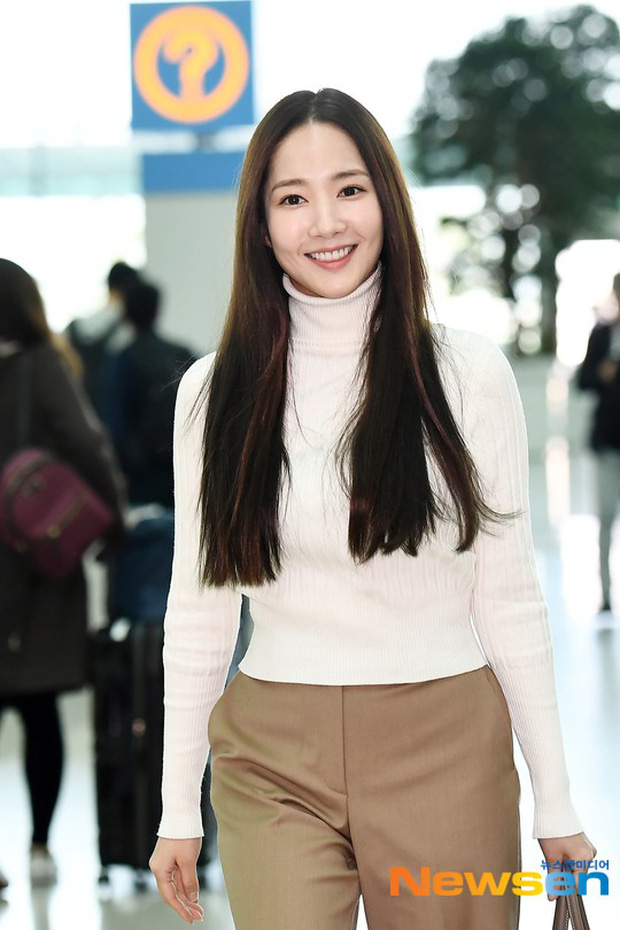 Nụ cười tỏa nắng như sưởi ấm truyền thông lạnh lẽo của xứ sở kim chi những ngày qua