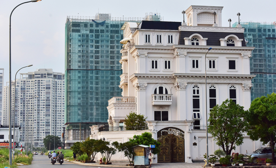 Căn biệt thự tráng lệ của Lý Nhã Kỳ.