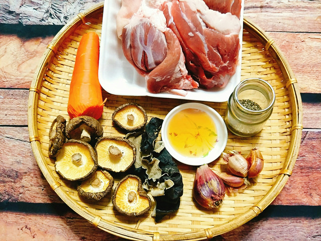 Nguyên liệu chế biến món thịt đông