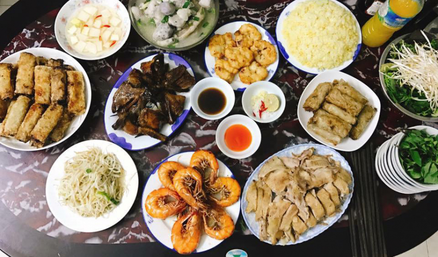 Thử thách 500 nghìn nấu 3 mâm cỗ tươm tất của mẹ chồng tưởng làm khó được con dâu nhưng kết quả lại khiến nhiều người bất ngờ. (Ảnh minh họa)