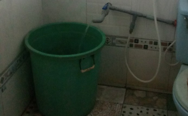 Bồn nước phát hiện thi thể bé gái.